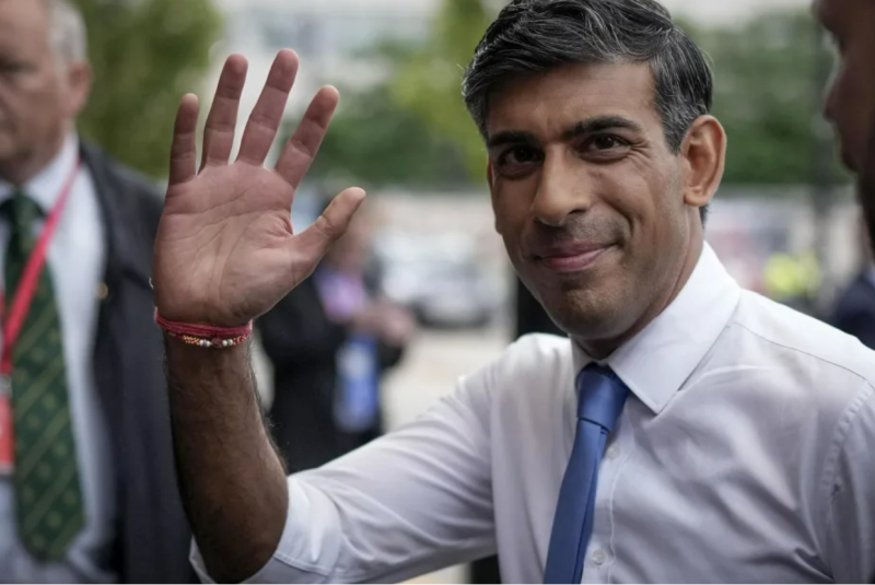 Rishi Sunak promet davantage de liaisons ferroviaires, routières et bus