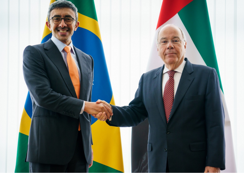 Les ministres des Affaires étrangères des Émirats arabes unis et du Brésil discutent du renforcement du partenariat stratégique
