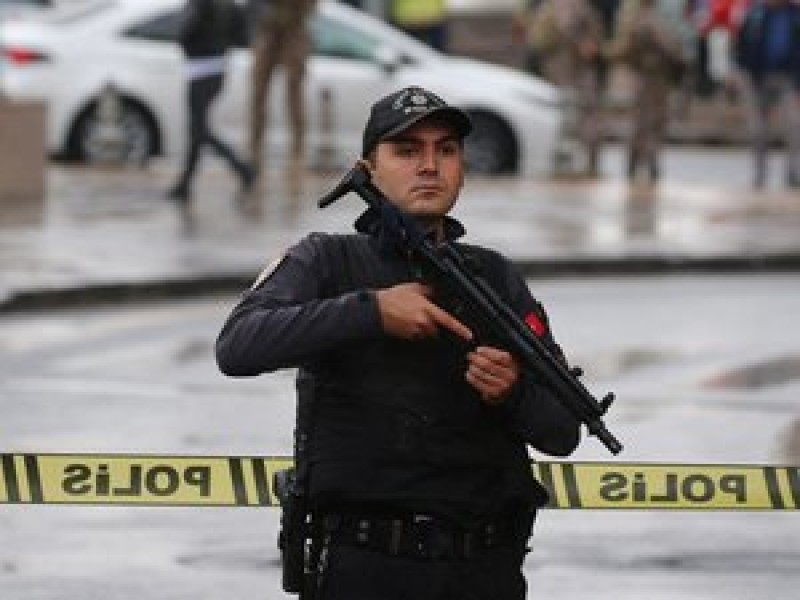 Turkiye affirme qu'Ankara attaque des assaillants entraînés en Syrie