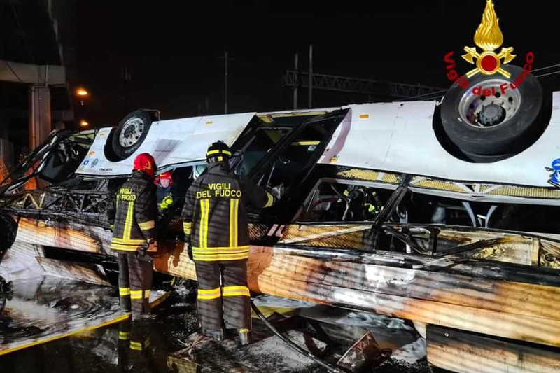 La chute d'un bus touristique à Venise fait 21 morts