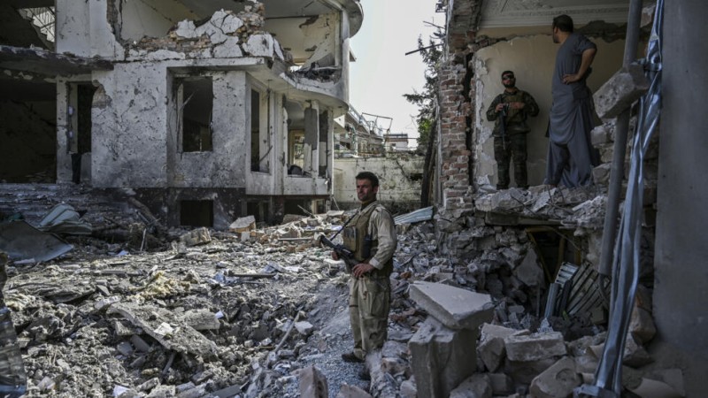 Les tremblements de terre en Afghanistan tuent 2 053 personnes, selon les talibans, alors que le bilan s'alourdit