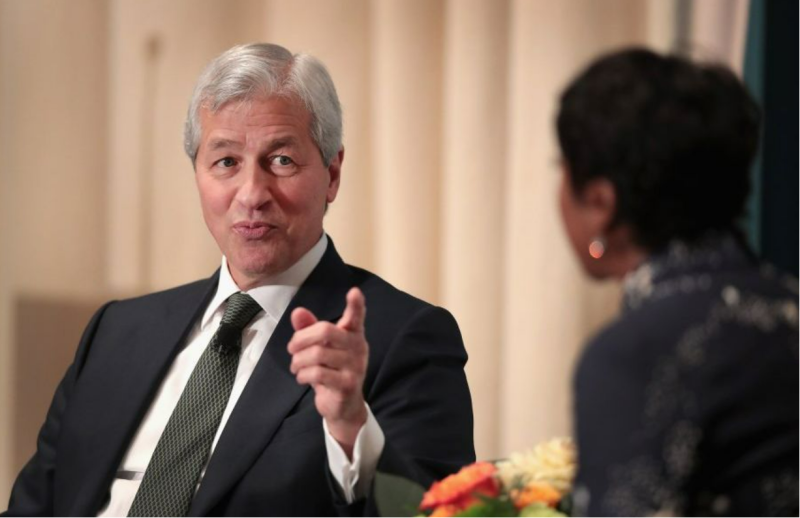 Jamie Dimon de JP Morgan met en garde le monde face à « la période la plus dangereuse depuis des décennies »