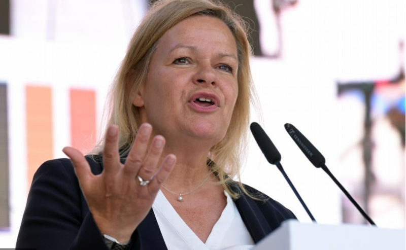 Le ministre allemand de l'Intérieur soutient l'expulsion des partisans du Hamas
