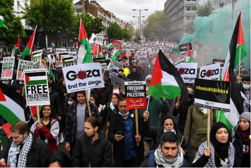 Des centaines de milliers de personnes se rassemblent dans les villes pour soutenir les Palestiniens