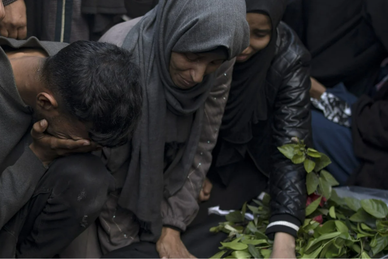 Israël découvre les corps de 5 otages dans le tunnel du Hamas et 78 morts dans les frappes à Gaza
