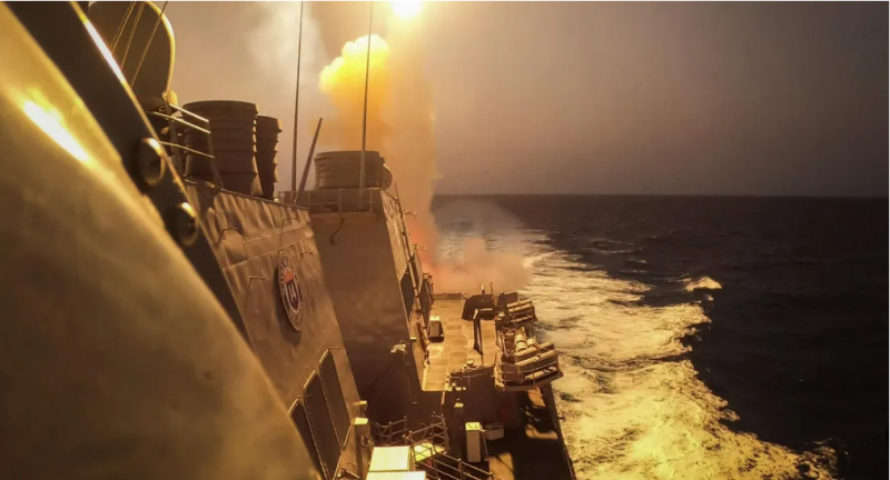 Yémen : Le Royaume-Uni et les États-Unis se préparent à des attaques conjointes contre les rebelles houthis en mer Rouge