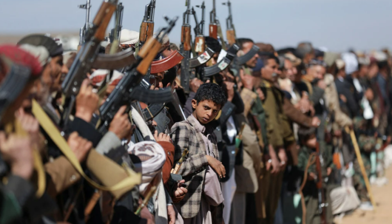 Yémen : Le Royaume-Uni et les États-Unis sanctionnent les Houthis pour leurs attaques sur les navires de la mer Rouge