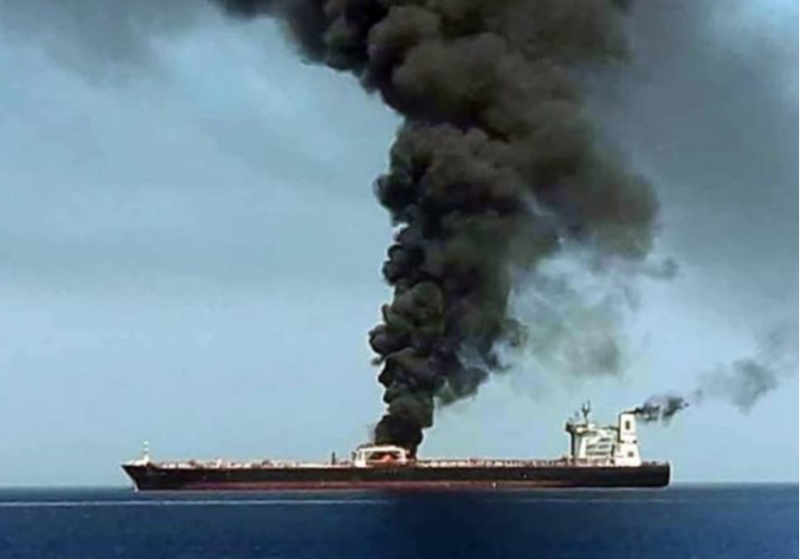 Yémen : L’équipage d’un cargo contraint d’évacuer après une attaque de missile Houthi