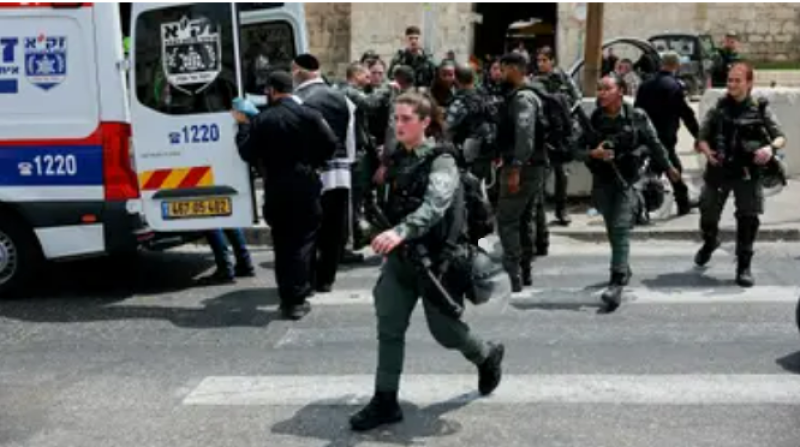La police israélienne affirme que Turk a été abattu après avoir poignardé un policier à Jérusalem