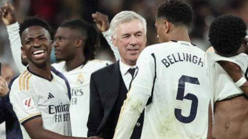 Ancelotti salue "l'engagement" du Real Madrid après avoir remporté son 36e titre en Liga, un record