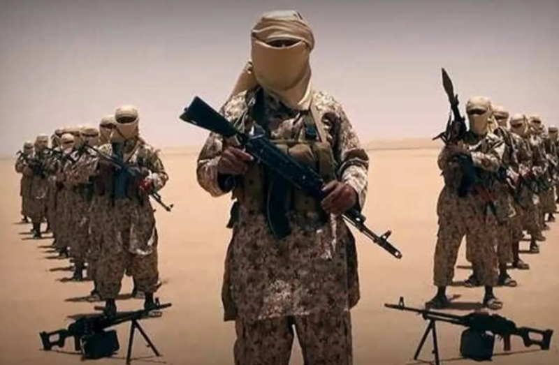 «تنظيم القاعدة» في اليمن يعلن إعدام 11 شخصاً بينهم صحافي