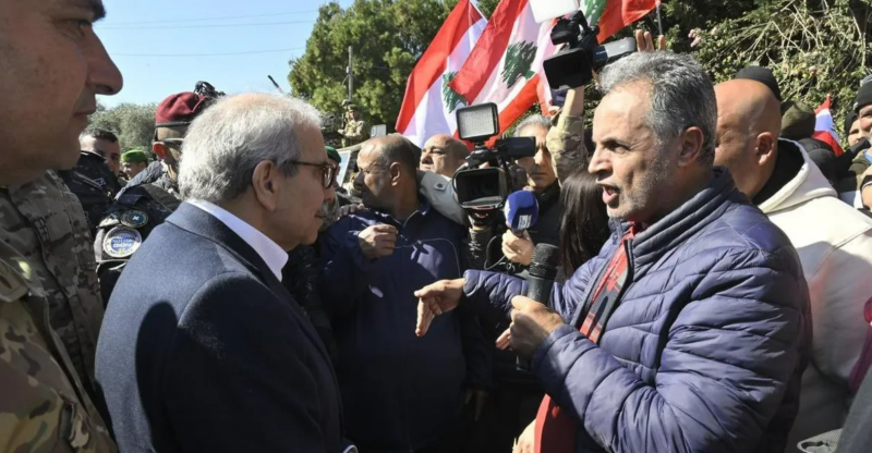 نواف سلام: إعادة إعمار المنازل المدمرة بالجنوب "التزام شخصي"