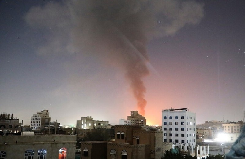 اليمن : غارات أمريكية تستهدف قاعدة للحوثيين في الحديدة