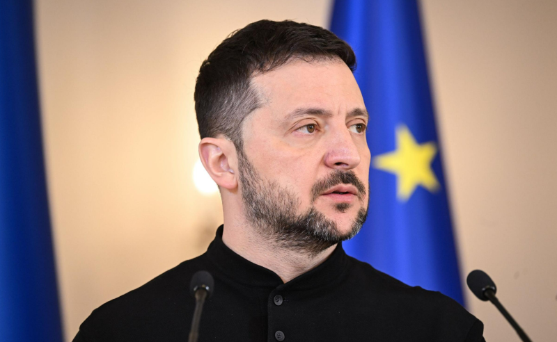 Zelensky hangs up on Macron during press briefing