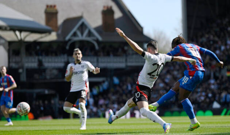 Eze leads Crystal Palace into FA Cup semifinals