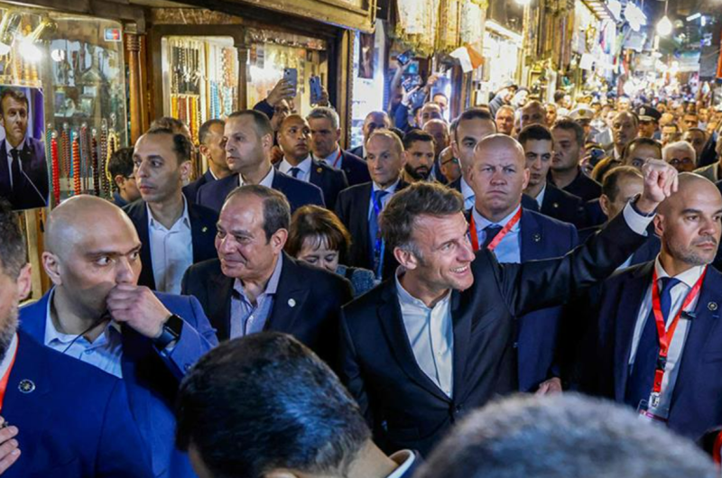 El-Sisi and Macron stroll through Cairo's famous Khan El-Khalili market