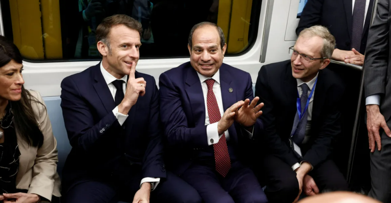 "فصال" السيسي وماكرون في المترو يشعل مواقع التواصل