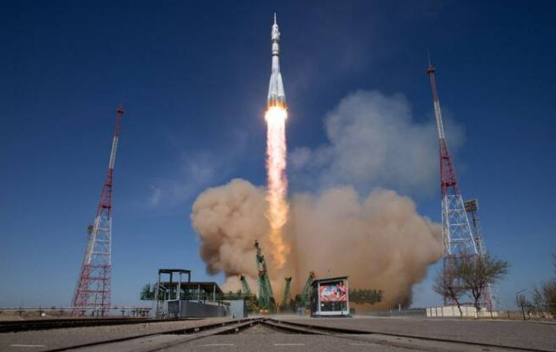 NASA at "Crossroads": Mars, the moon, and the forces shaping America's future space policy