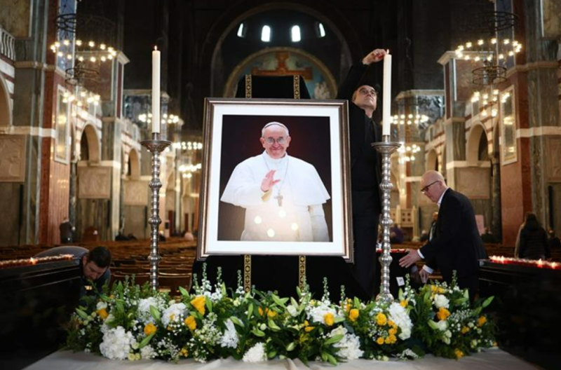 World leaders react to the death of Pope Francis
