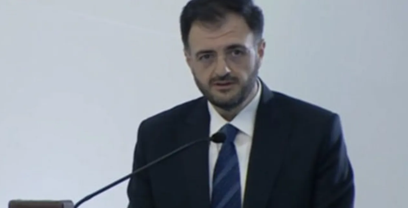Waiting in Line: Syrian Minister of Communications Sparks Widespread Interaction