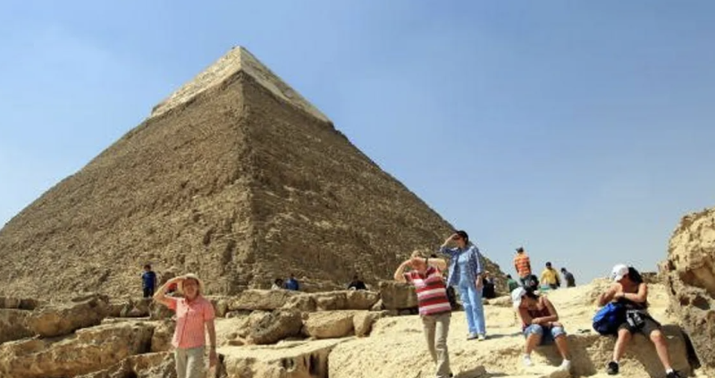 أميركا وبريطانيا تحدثان إرشادات السفر إلى مصر.. وتعليق رسمي