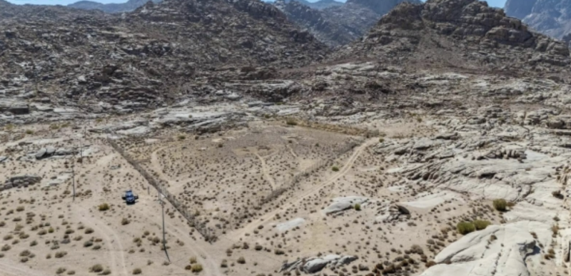 Minister of Culture unveils unearthing oldest known human settlement on the Arabian Peninsula