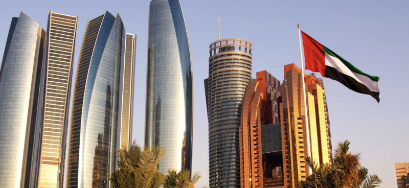 الإمارات.. الأنشطة غير النفطية تسجل أقوى نمو منذ 7 أشهر