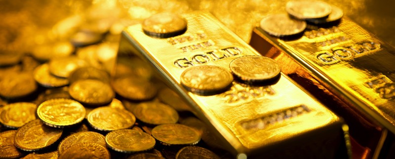 Gold climbs above key $3,900 level for first time on safe-haven demand