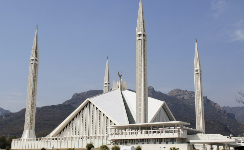 From Berlin to Islamabad: The economics of art, fear and fiscal policy