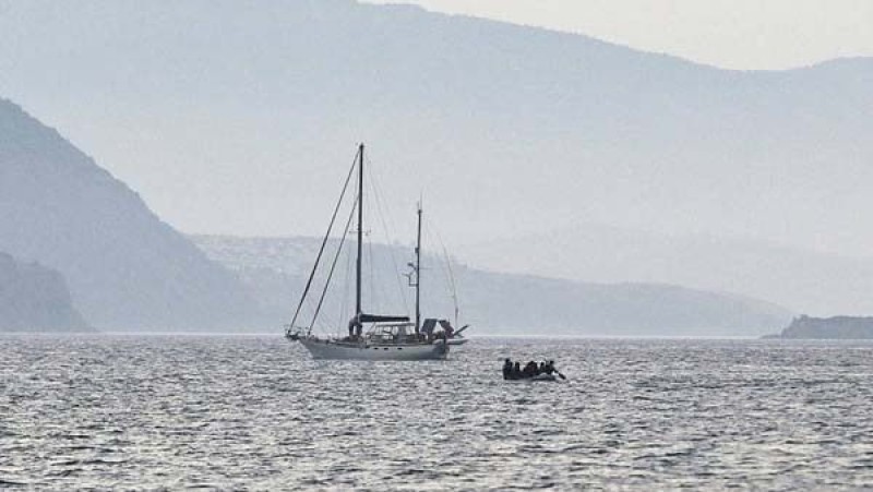 قوة "أتلانتا" الأوروبية تنقذ سفينة يمنية تعطلت شرق خليج عدن