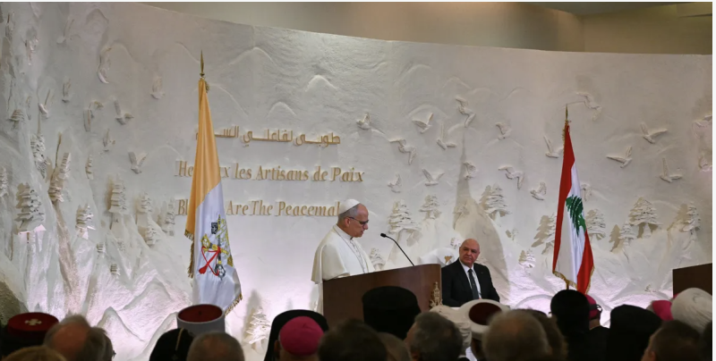 البابا من لبنان: المصالحة ضرورة ومصلحة الوطن فوق الطوائف