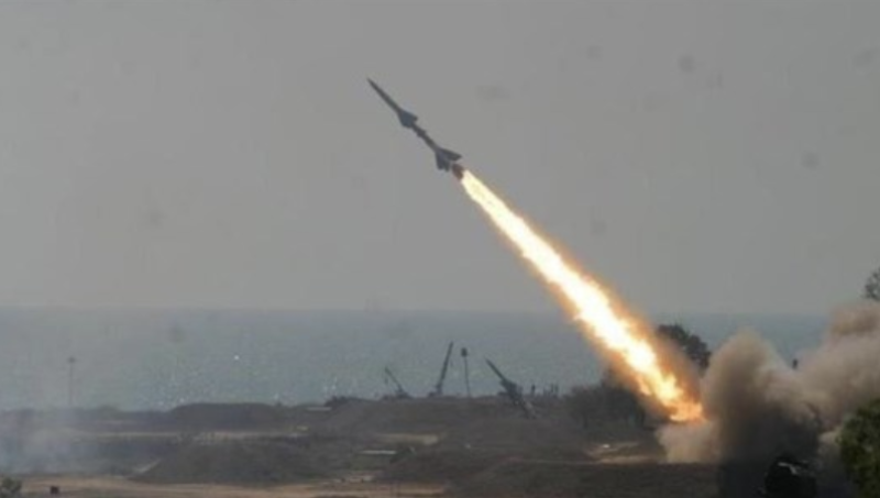 قصف مدفعي حوثي يستهدف أحياء سكنية في جبل جرة ووادي القاضي شمالي مدينة تعز