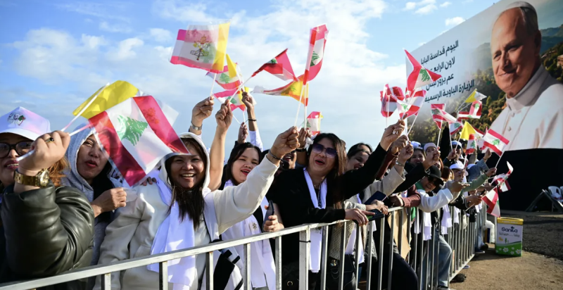 من لبنان.. البابا يختتم اليوم أولى جولاته الخارجية
