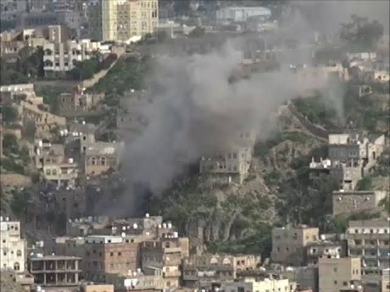 Yemen's Houthis Shell Army and Civilian Areas in Taiz