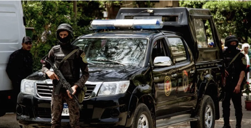 ضبط عصابة "نسائية" للتجارة بالأطفال والتسول في مصر