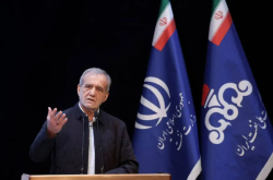 Iranian president: Iran will not accept US pressure to halt nuclear research