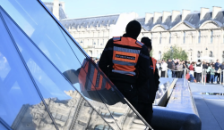 Louvre jewel thieves escaped with 30 seconds to spare, Senate inquiry finds