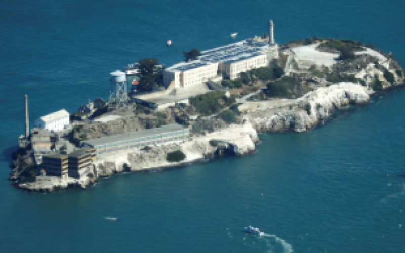 Trump orders the reopening of Alcatraz prison