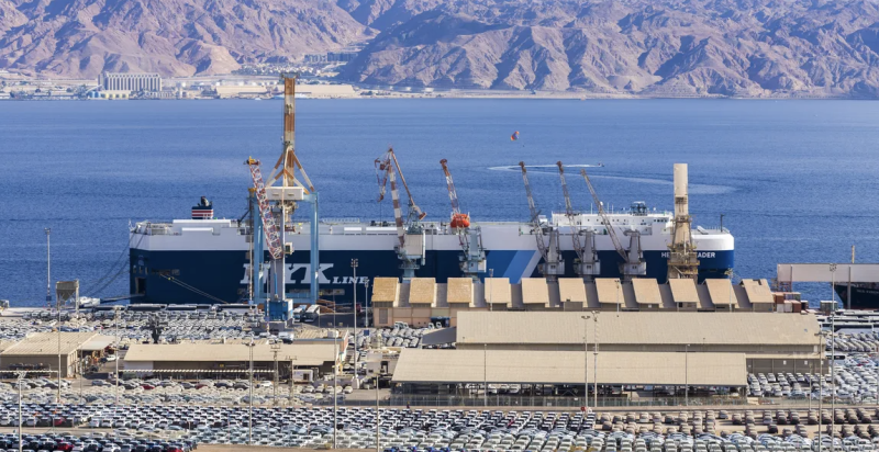 أزمة مالية تُغلق أحد أهم موانئ إسرائيل.. وسط تحذيرات أمنية