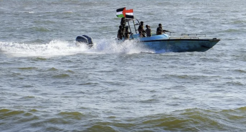 Yemen : Comoros-flagged ship attacked by unidentified boat