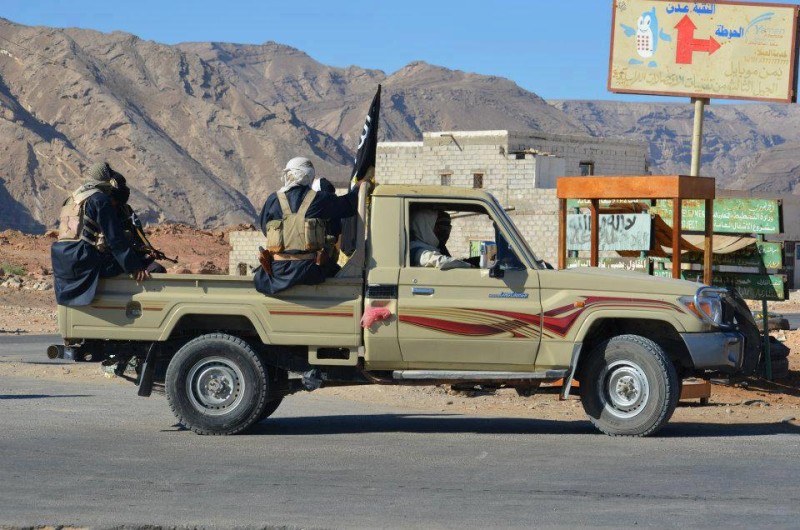 تنظيم القاعدة في اليمن يُصدر فيديو تهديدًا لقوات أمن أبين