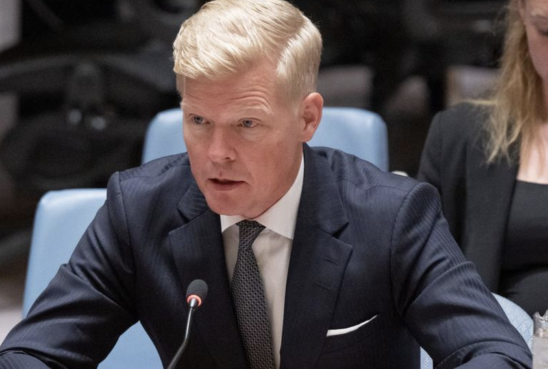 المبعوث الأممي يحذر من تحول اليمن لساحة صراع أوسع نطاقا - ويدعو لوقف الهجمات وحماية المدنيين