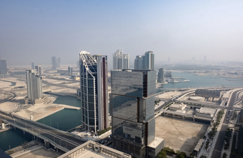 Landmark Brevan Howard Deal Boosts Abu Dhabi’s Hedge Fund Appeal