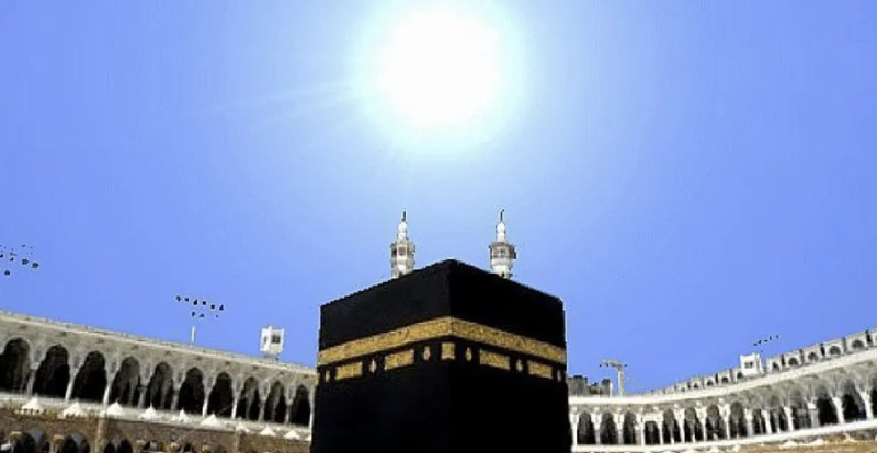 فجر الجمعة.. سماء مكة تشهد ظاهرة فلكية مهيبة