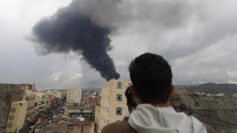 ميليشيات الحوثي في اليمن تمنع تصوير مواقع الغارات الإسرائيلية