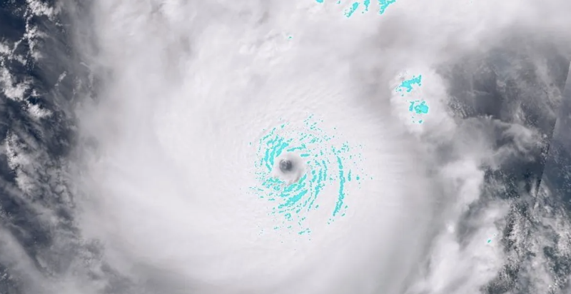 إجلاء الآلاف وإغلاق المطارات.. فيتنام تتأهب لاقتراب "بوالوي"