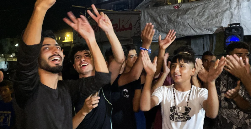 بعد عامين من الحرب والدمار.. غزة تحتفل بوقف إطلاق النار