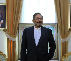 بعد يوم من استهدافه.. وفاة مستشار خامنئي في المستشفى