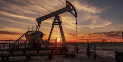 Oil prices rise on strong US demand, weak dollar