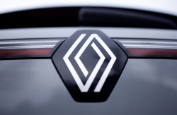 Renault shares tumble on profit warning as interim CEO named